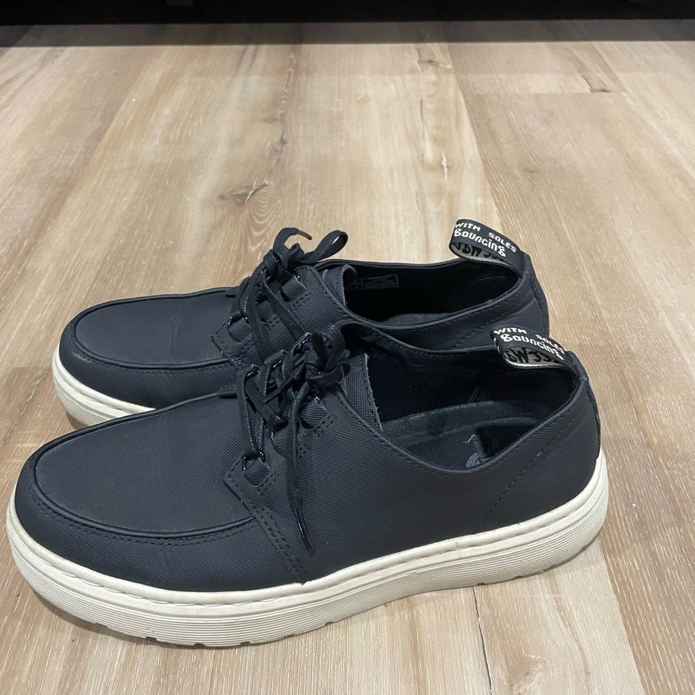 Dr martens canvas shoes good condition sz 8 mens
